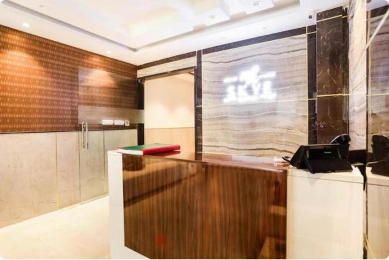 Hotel Royal Sky Luxury Near Delhi Airport Ню Делхи Екстериор снимка